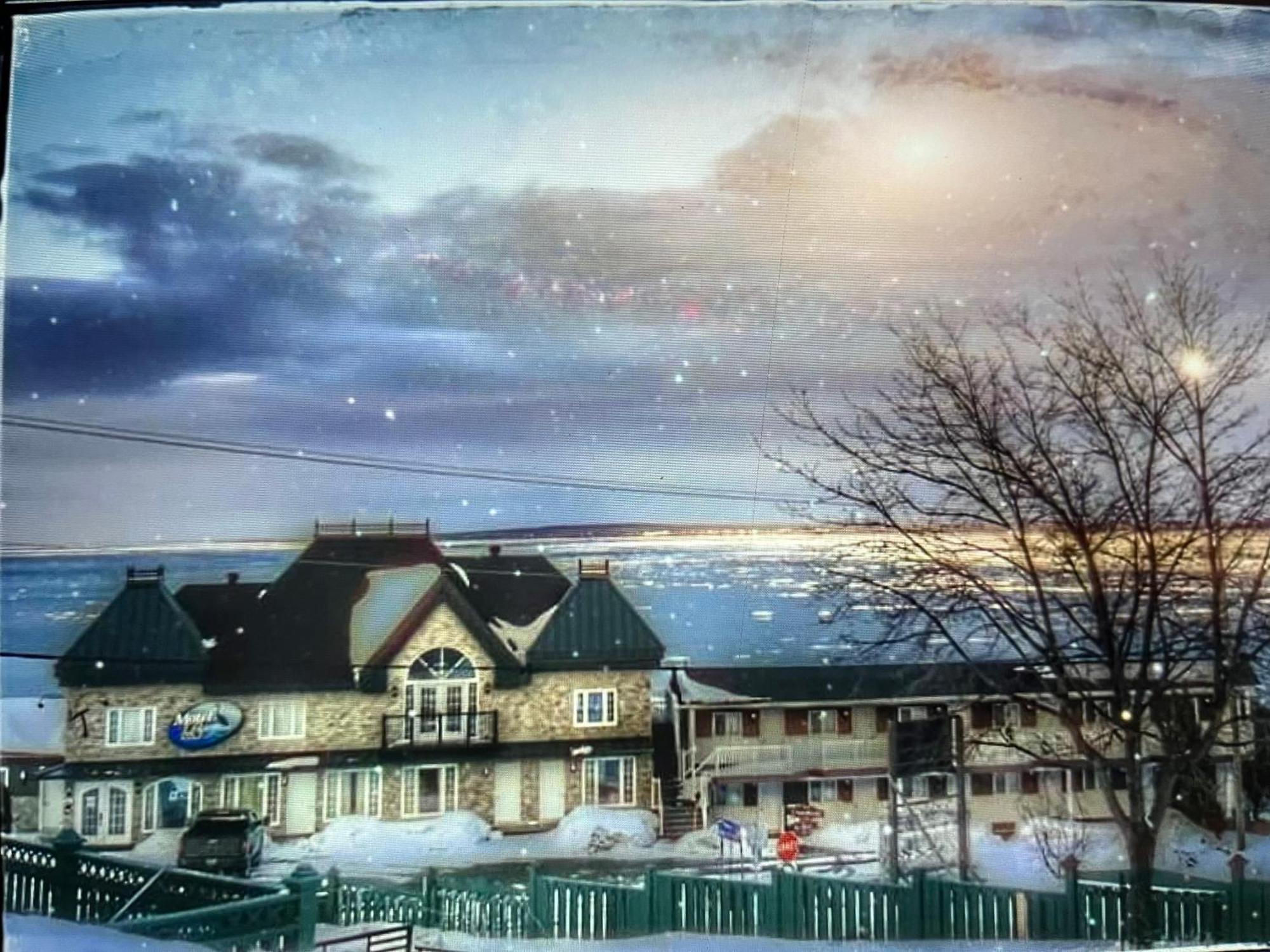 Motel Vue Belvédère Saint-Siméon Esterno foto