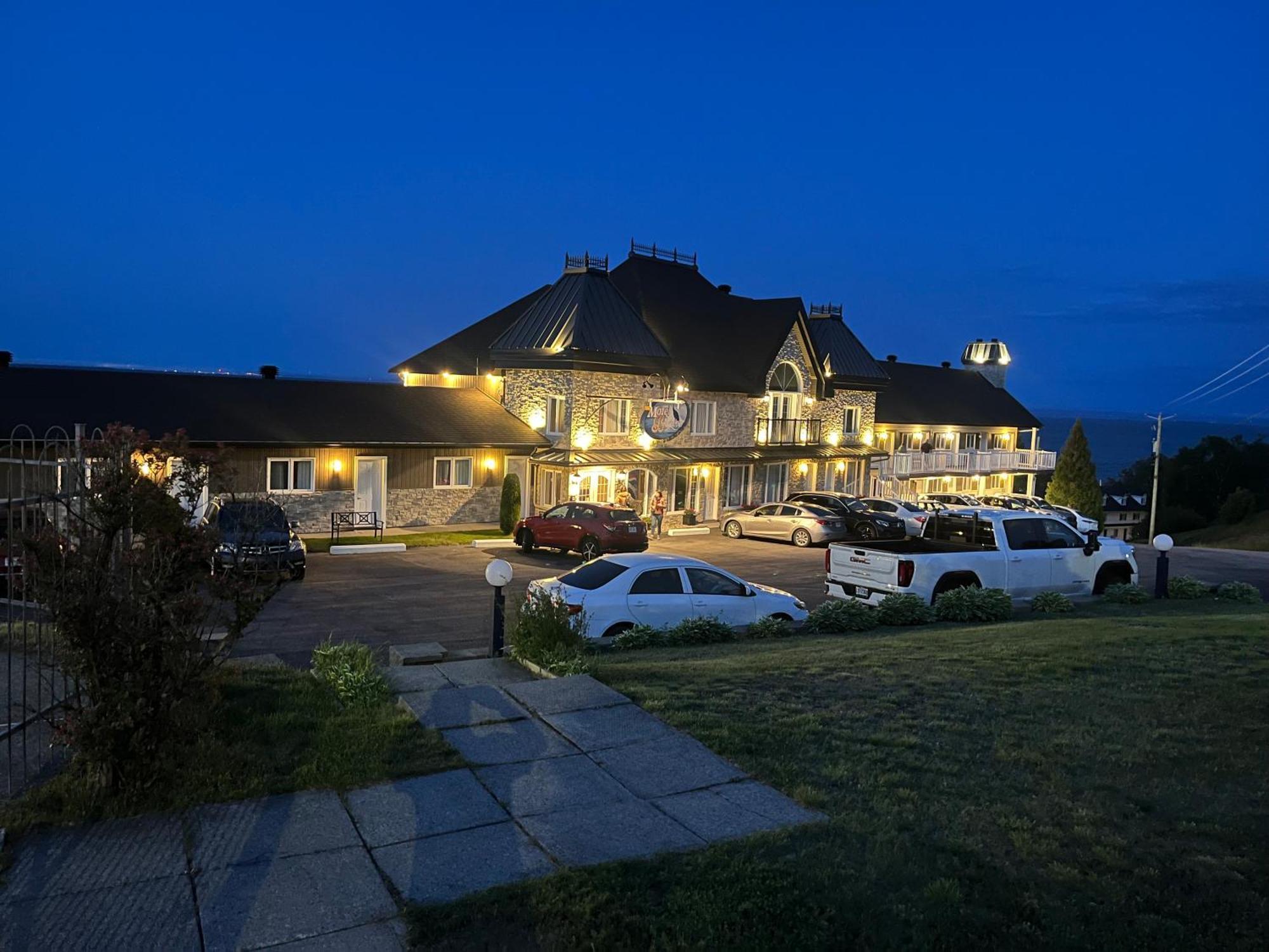 Motel Vue Belvédère Saint-Siméon Esterno foto